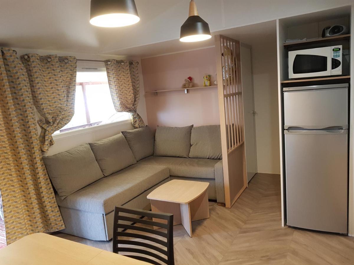 Mobil Home Maxi Confort Sur La Cote D'Azur Frejus Exterior photo